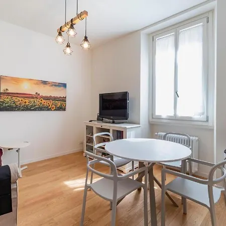 Station Aptament Appartement Milaan